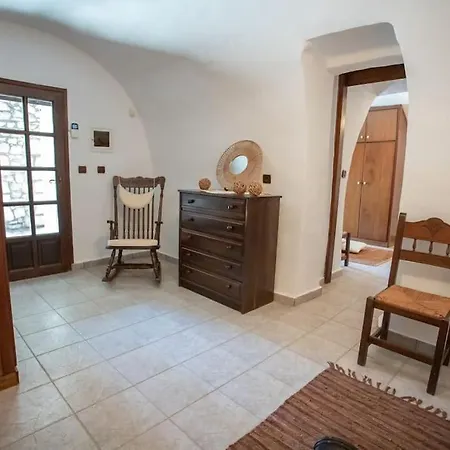 Kitta Vouterakou Family Towerhouse * Koíta