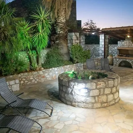 Kitta Towerhouse - Mani Sunset Views *