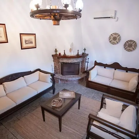 Kitta Vouterakou Family Towerhouse Koíta