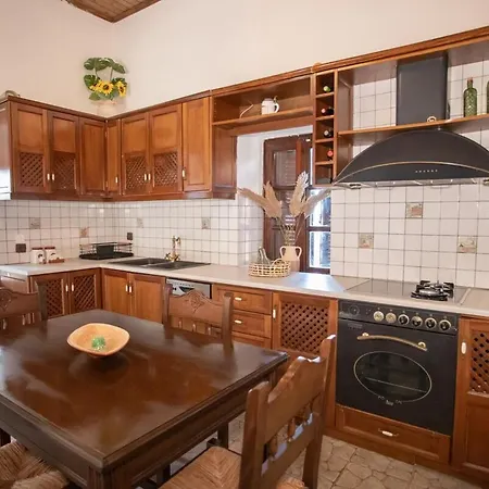 Kitta Towerhouse - Mani Sunset Views קויטה